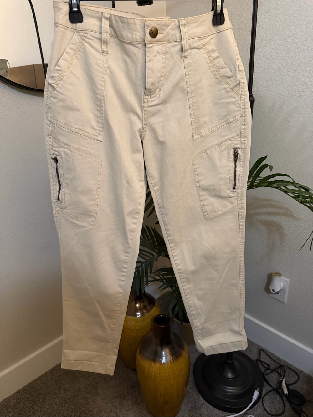Jag Jeans Cream Cargo Pants with Zip Pockets